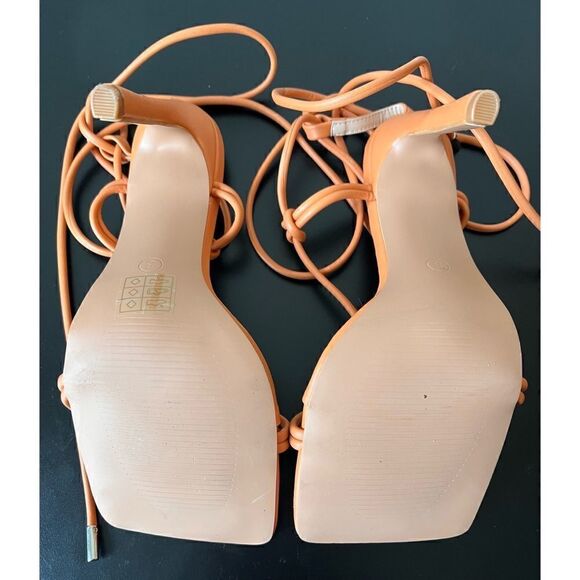 PRETTYLITTLETHING Square Knot Detail Toe Thong Lace Up High Heeled Sandals - Picture 15 of 15